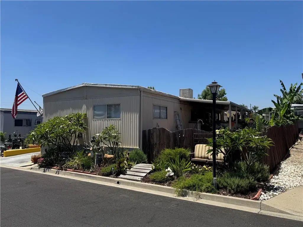 2755 Arrow Highway #28, La Verne, CA 91750 - Image #1