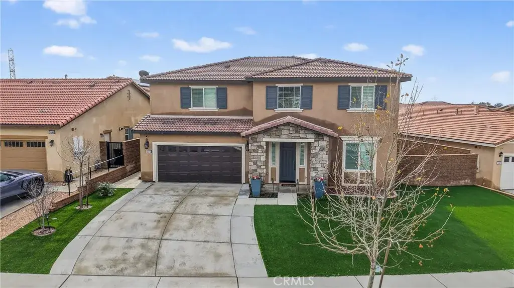 15575 Parry Peak, Fontana, CA 92336 - Image #1