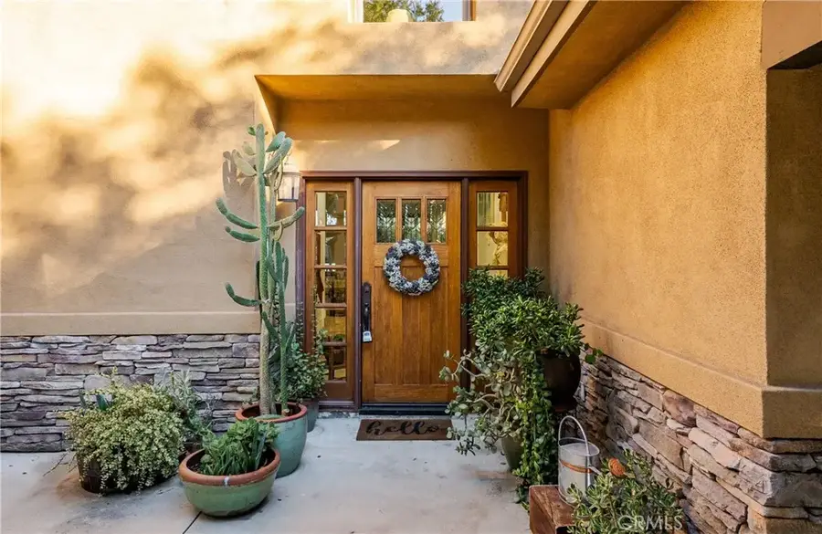 543 Canyon Heights Drive, Azusa, CA 91702 - Image #3