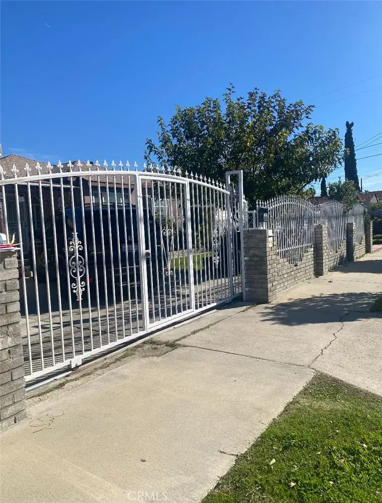 10246 Haddon, Pacoima, CA 91331 - Image #2