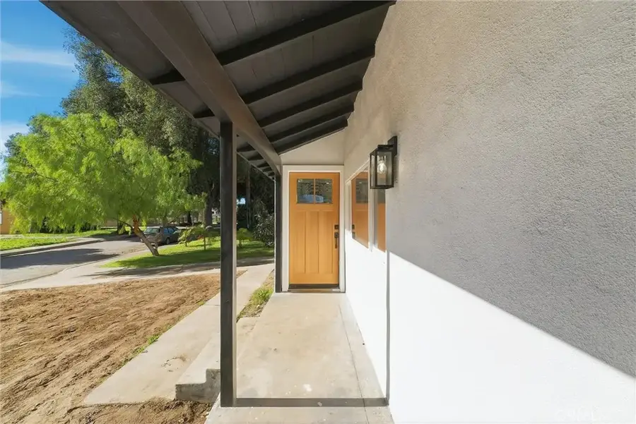 1254 W 26th, San Bernardino, CA 92405 - Image #3