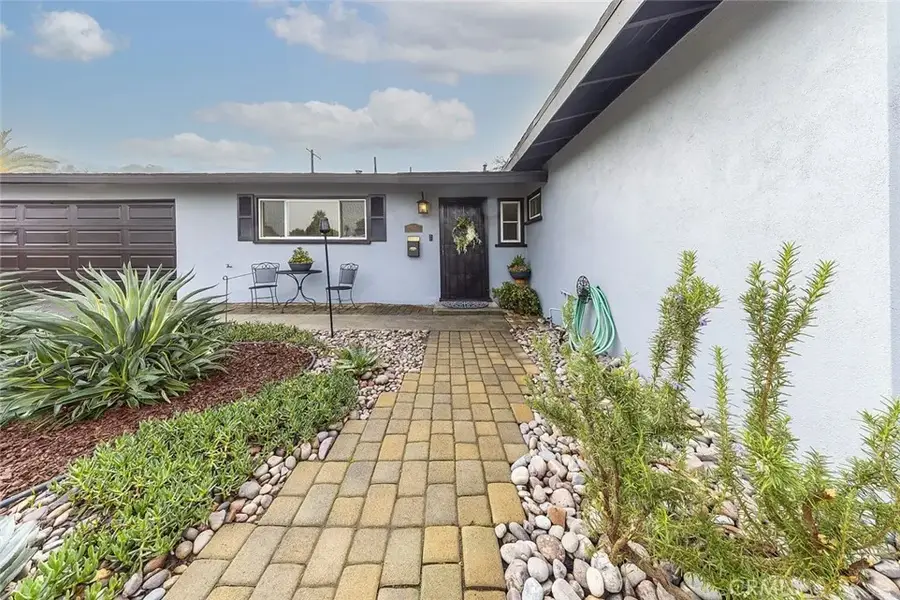 502 E Mauna Loa Avenue, Glendora, CA 91740 - #3