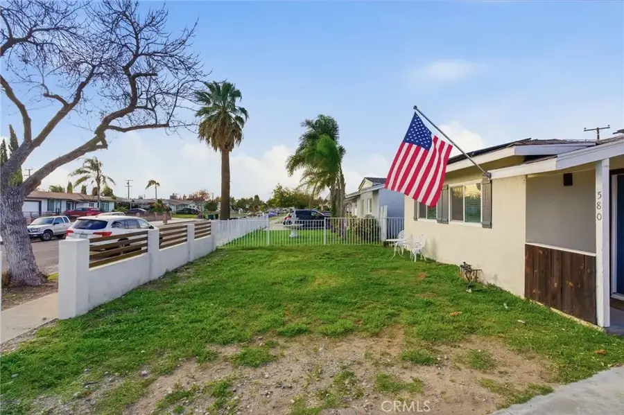 580 W 3rd, Rialto, CA 92376 - #3