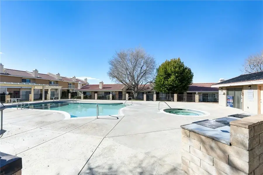 16465 Green Tree, Victorville, CA 92395 - Image #3