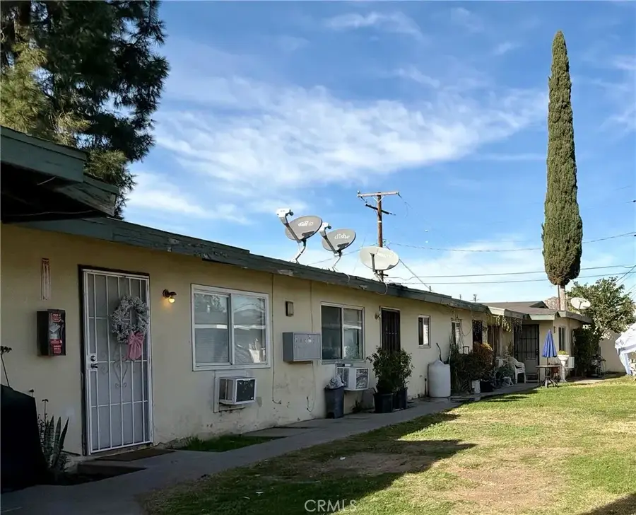 1195 W Spring Street, Riverside, CA 92507 - #2