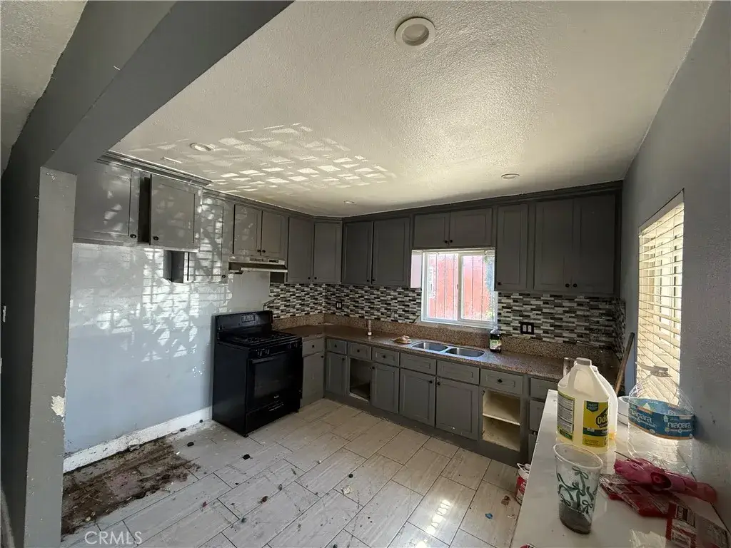 1359 E 108th, Los Angeles, CA 90059 - #1