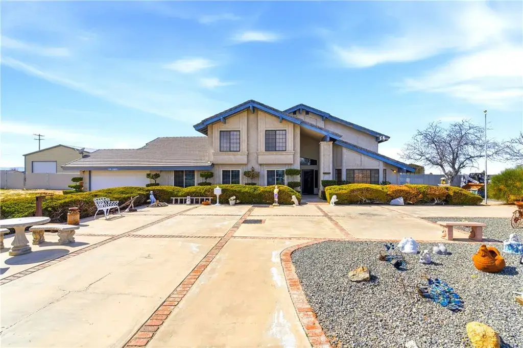 11468 Kiowa, Apple Valley, CA 92308 - #1