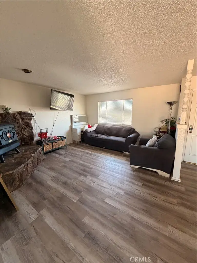 16625 Central, Apple Valley, CA 92307 - Image #2