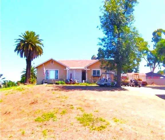 1390 Prospect Dr., Pomona, CA 91766