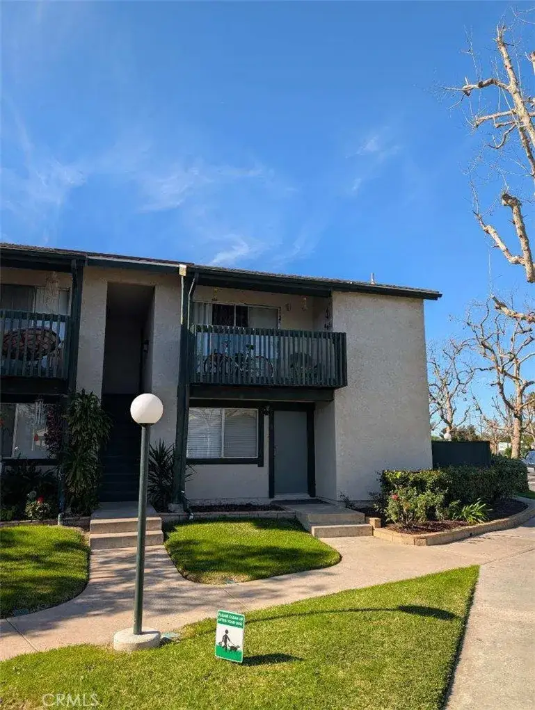 23298 Orange Ave Unit#4, Lake Forest, CA 92630 - #2