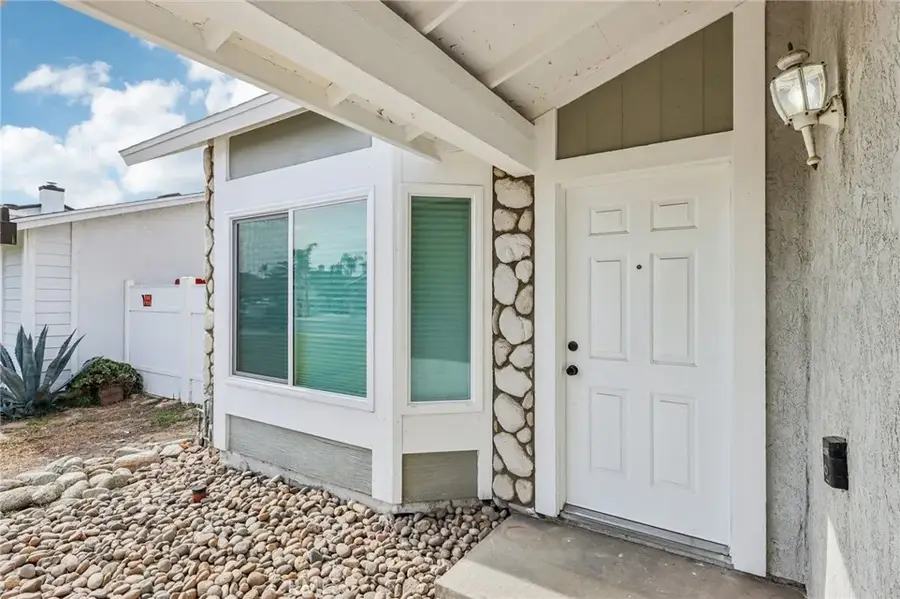 732 S Lassen Avenue, San Bernardino, CA 92410 - #3