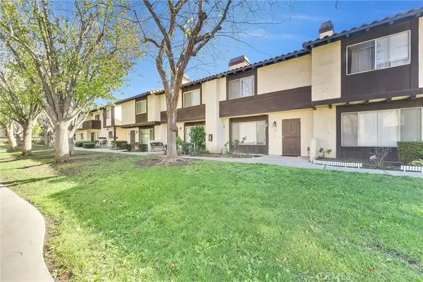 1077 Santo Antonio Drive #15, Colton, CA 92324