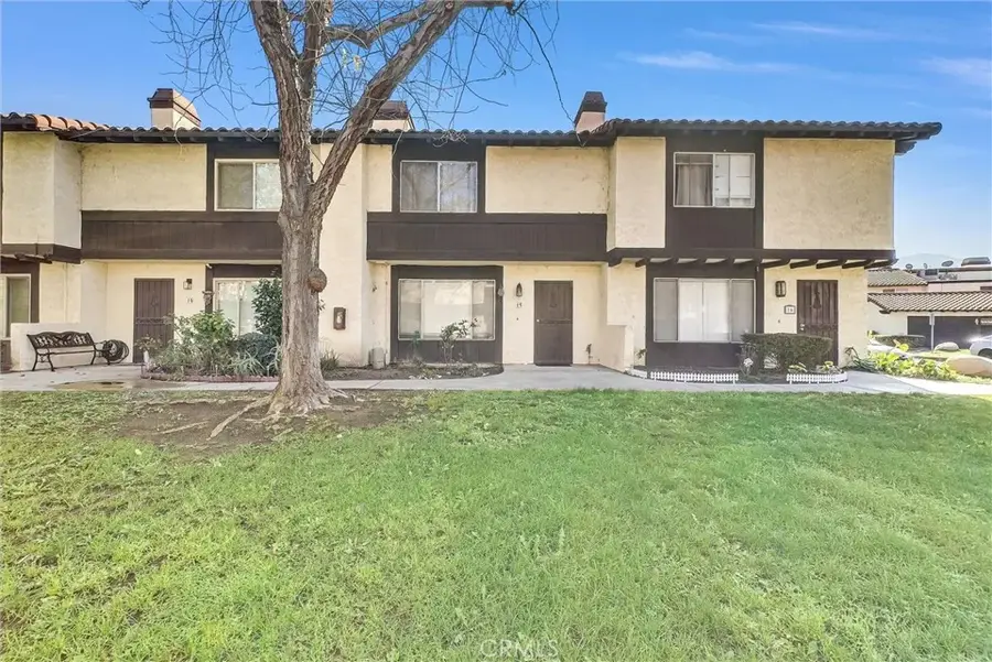 1077 Santo Antonio Drive #15, Colton, CA 92324 - #3