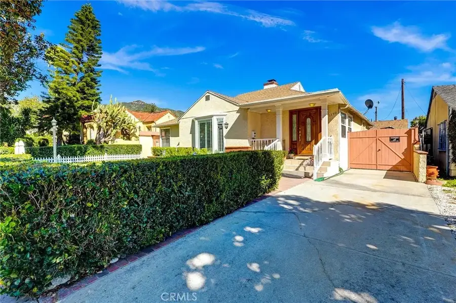 1350 Graynold Avenue, Glendale, CA 91202 - #2