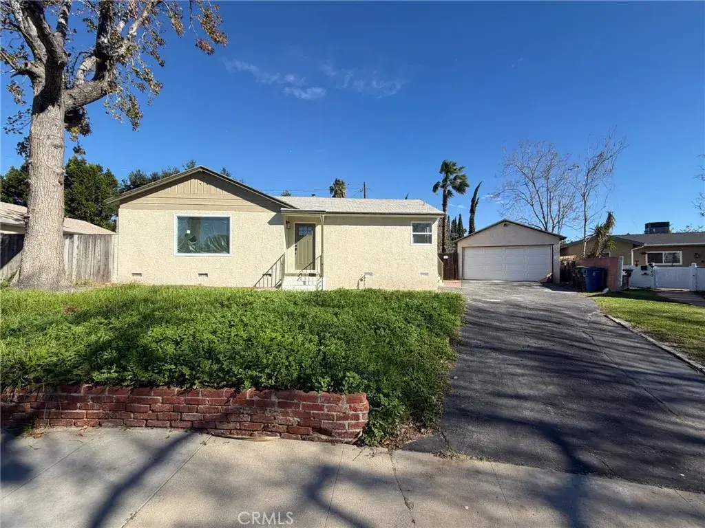 1601 Fermoore, San Fernando, CA 91340 - #1