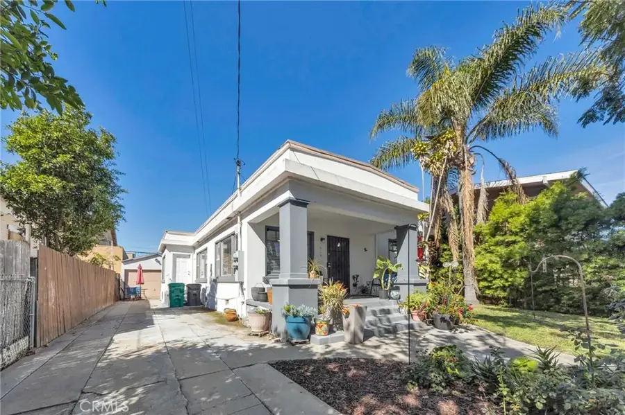 913 Walnut Avenue, Long Beach, CA 90813 - #3