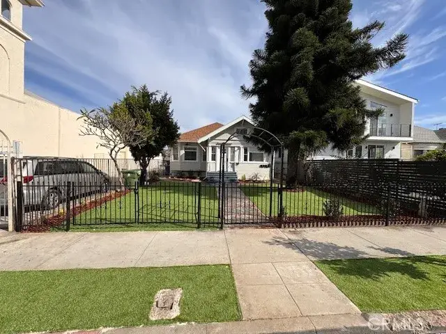 1334 S Berendo Street, Los Angeles, CA 90006 - #3