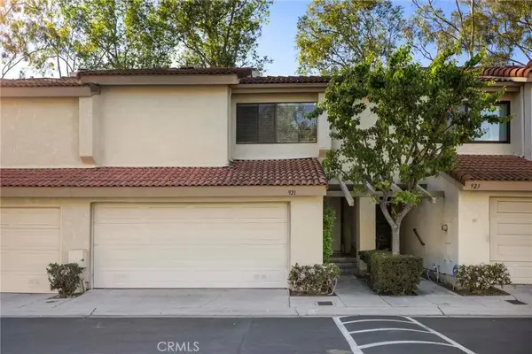 921 Creekside Dr, Fullerton, CA 92833
