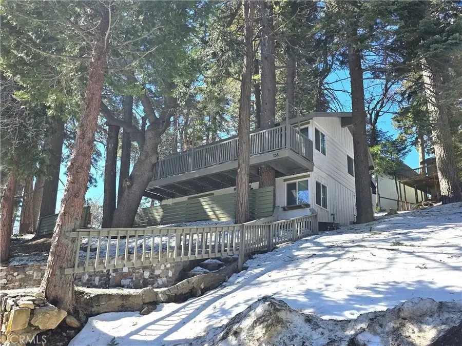 738 W Victoria Court, Lake Arrowhead, CA 92352 - #2