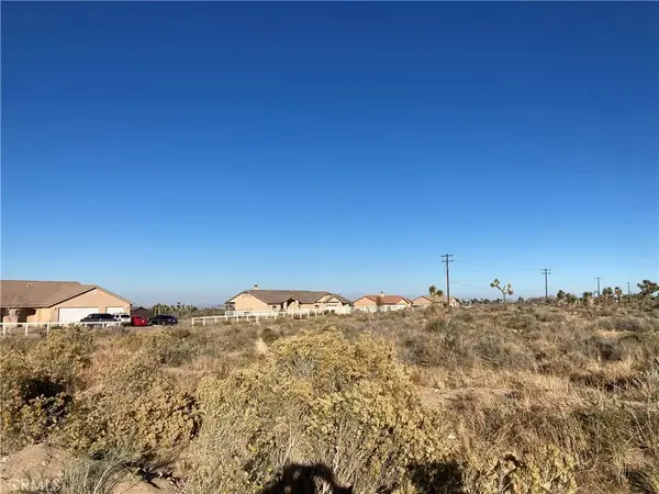 2 White Fox Trail, Phelan, CA 92371