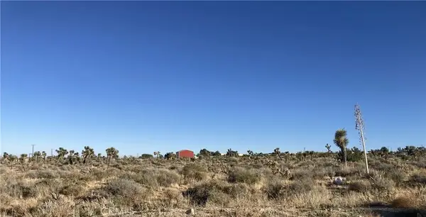 3 Lebec, Phelan, CA 92371