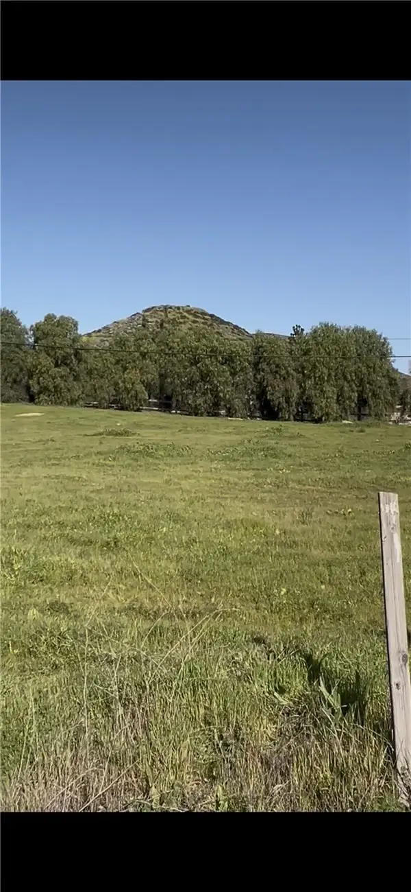 24835 Orange St, Wildomar, CA 92584