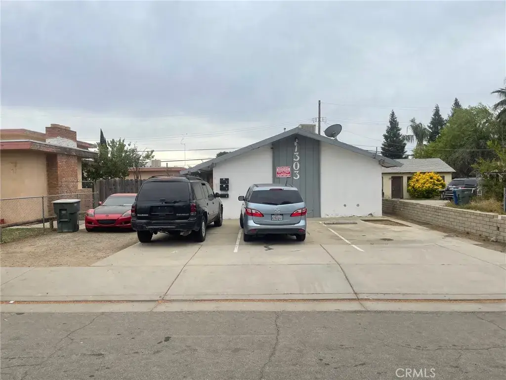 1303 Washington, Bakersfield, CA 93308 - #1