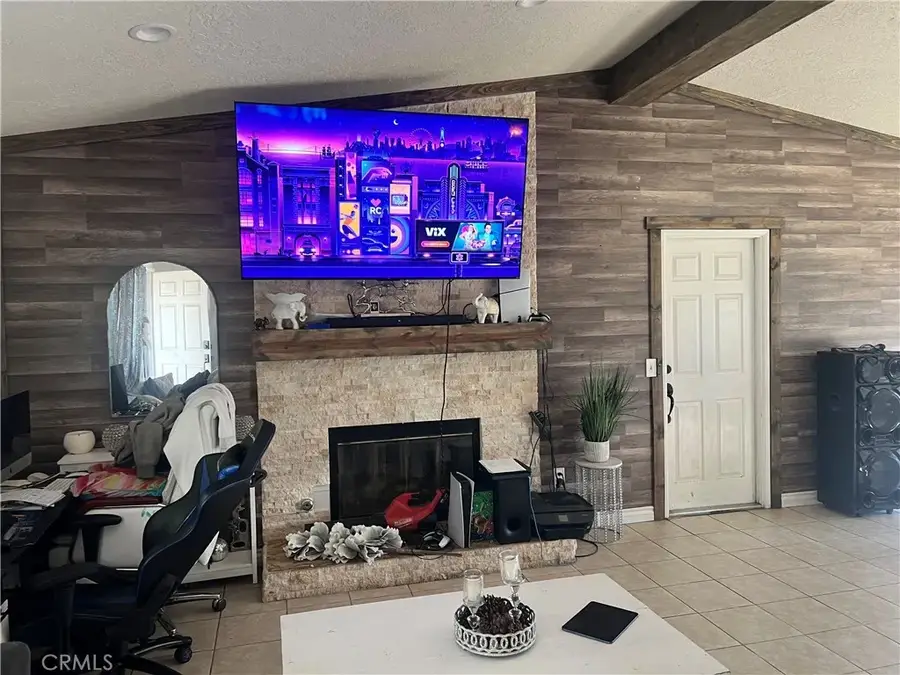 11890 10th, Hesperia, CA 92345 - #3