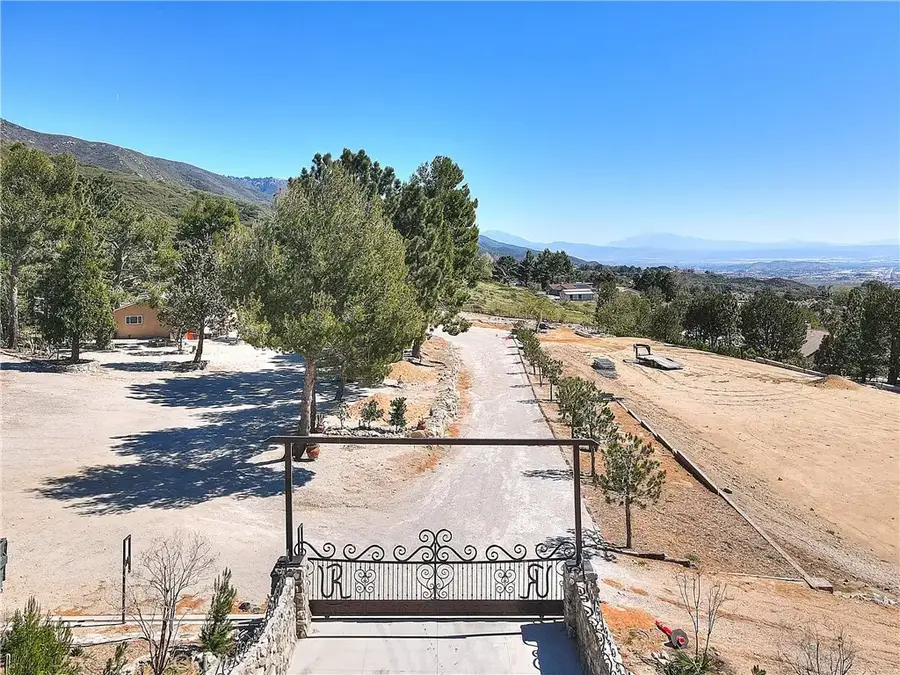 575 Greenwood Avenue, San Bernardino, CA 92407 - #2