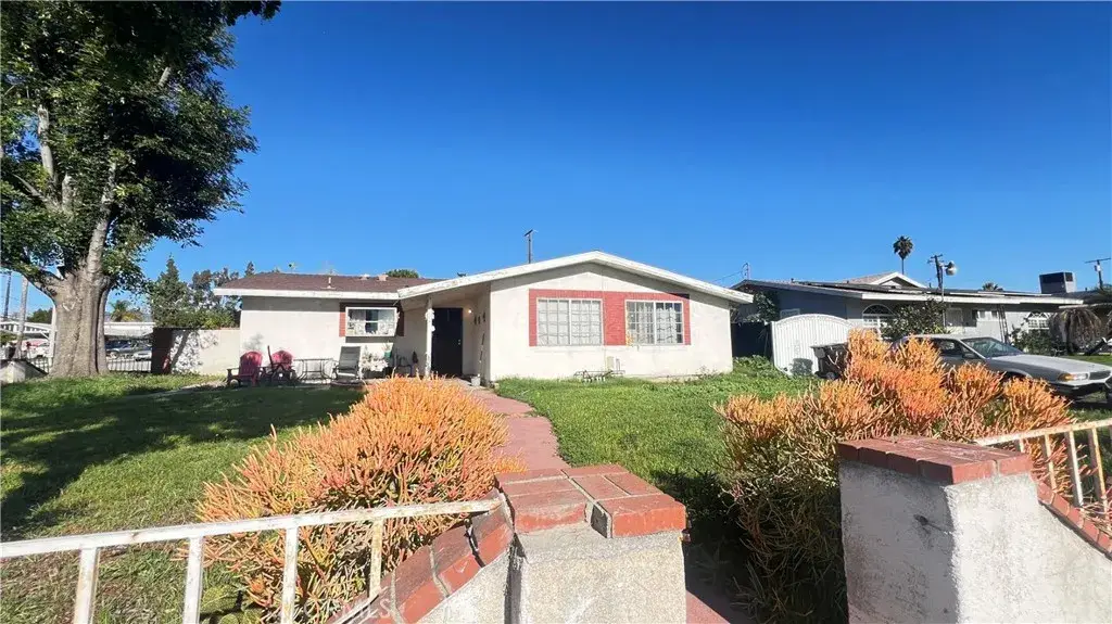 5356 Alamitos, Montclair, CA 91763 - #1
