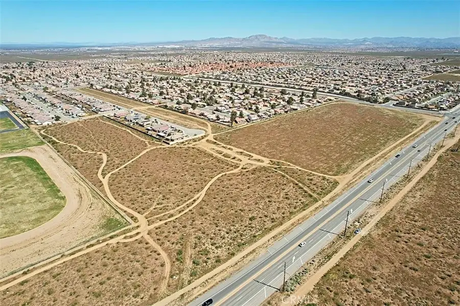 5 Palmdale, Adelanto, CA 92301 - #2