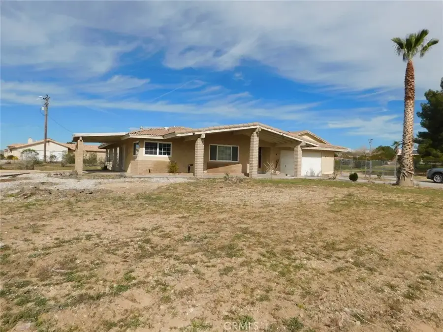 16420 Malahat, Apple Valley, CA 92307 - #2