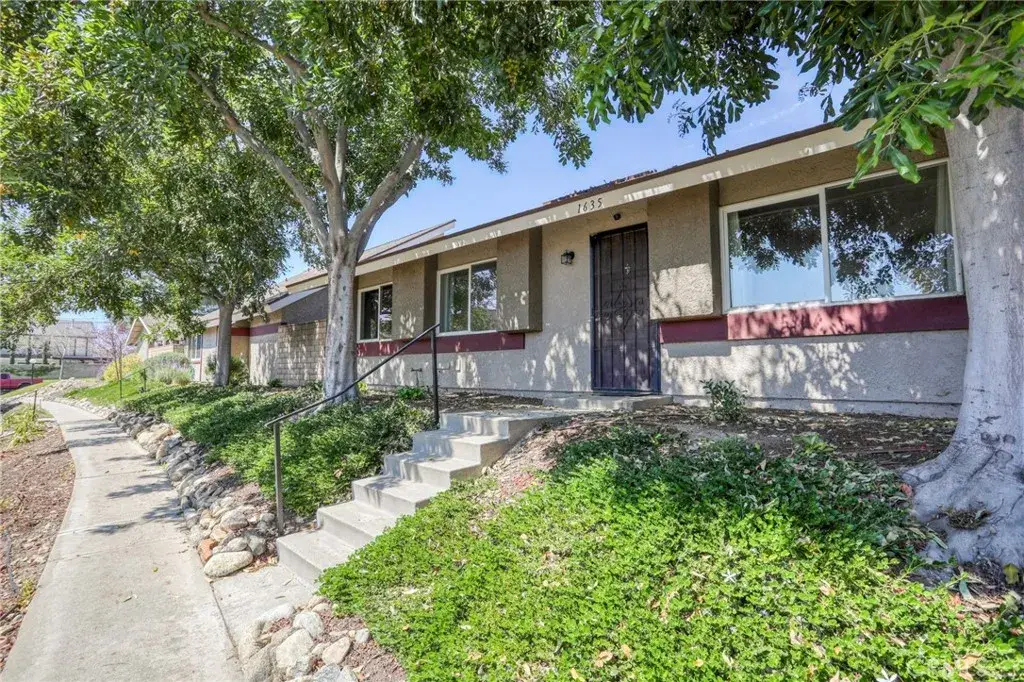 1635 Carmel Circle West, Upland, CA 91784 - #1