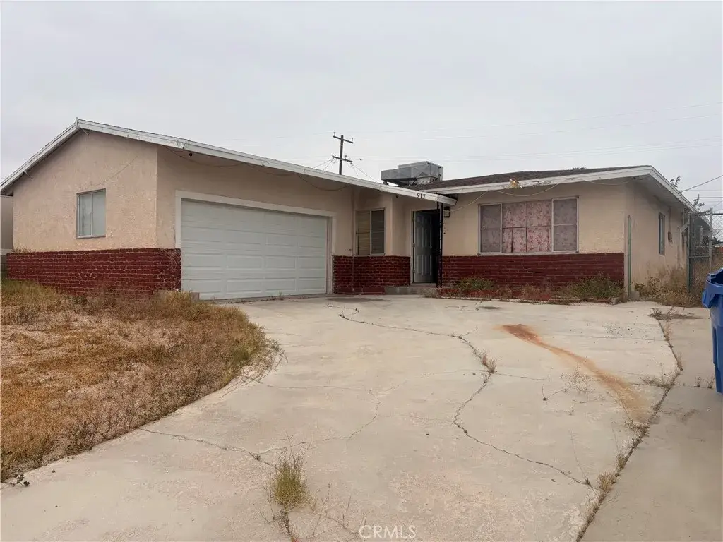 917 E Virginia, Barstow, CA 92311 - #1