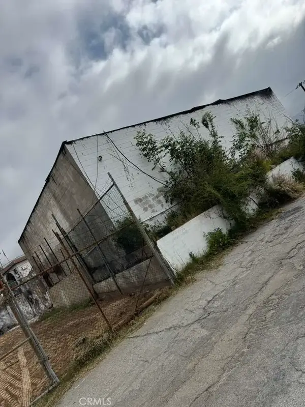 2427 Lake, Altadena, CA 91001