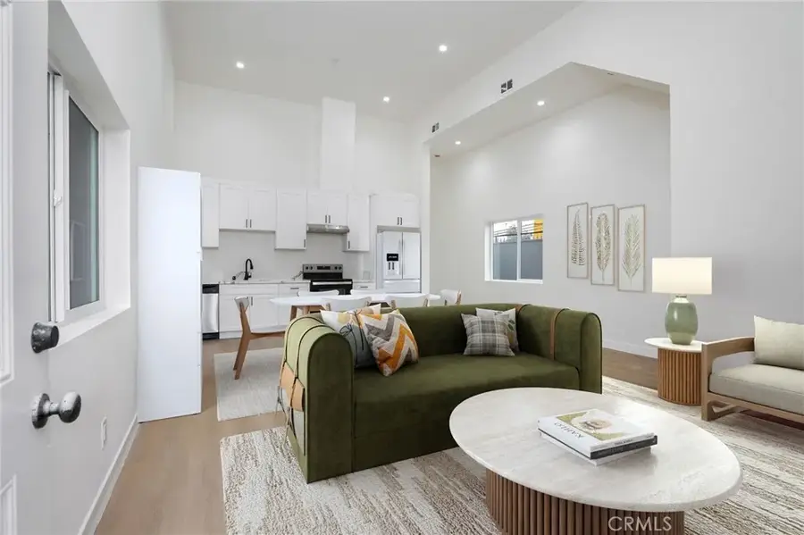 10907 S Main Street, Los Angeles, CA 90061 - #3