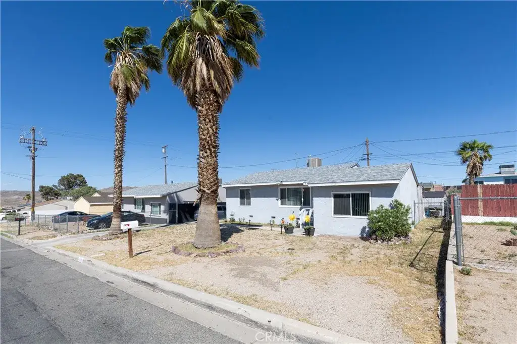 571 Lillian, Barstow, CA 92311 - #1