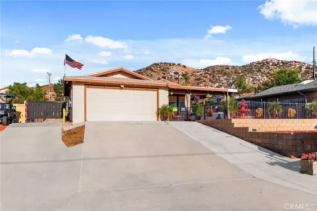 2841 Huerta, Norco, CA 92860 - #1
