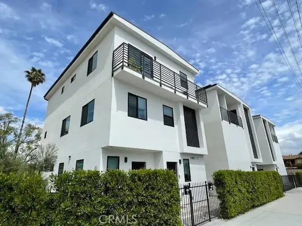 11451 W Victory Boulevard, North Hollywood, CA 91606