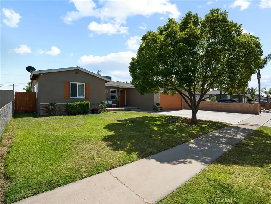 223 E Alru, Rialto, CA 92376 - #2