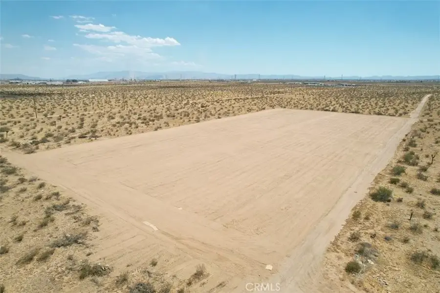 21 Palm, Adelanto, CA 92301 - #2