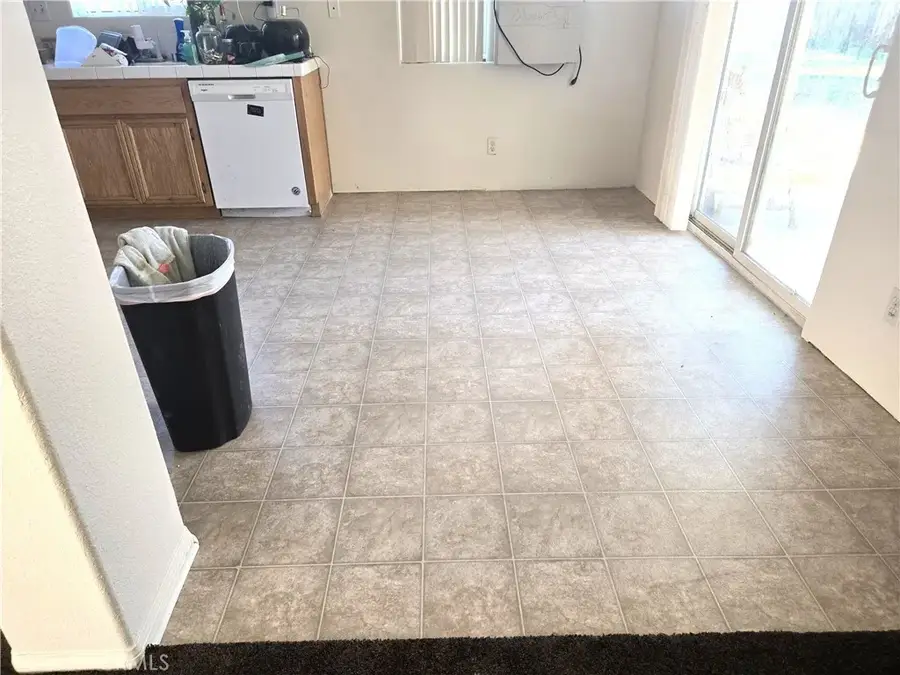 9037 S Loop, California City, CA 93505 - #2