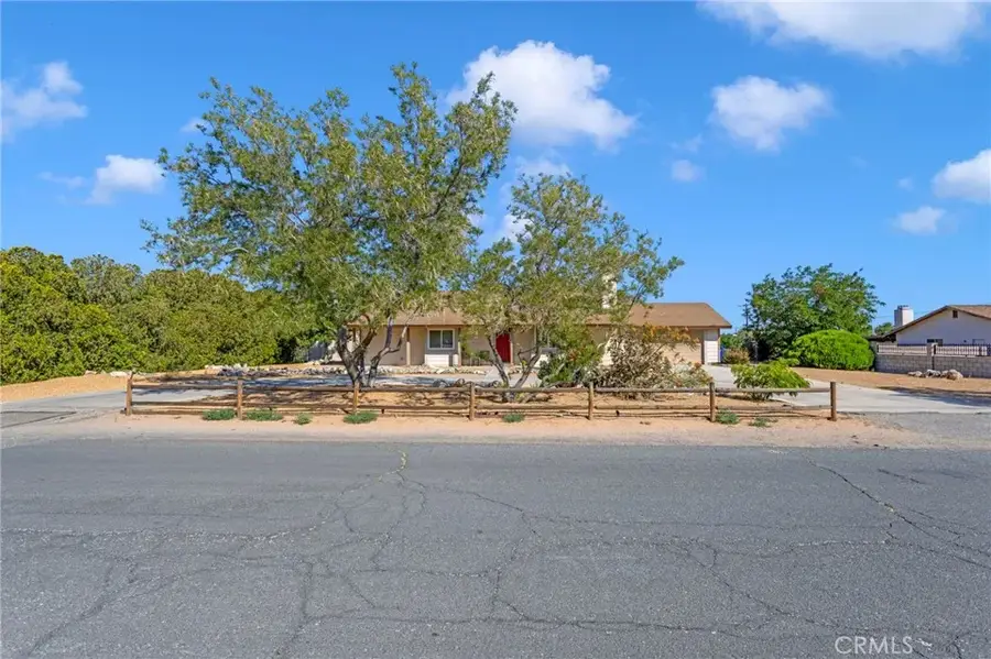 14420 Iroquois Road, Apple Valley, CA 92307 - #2
