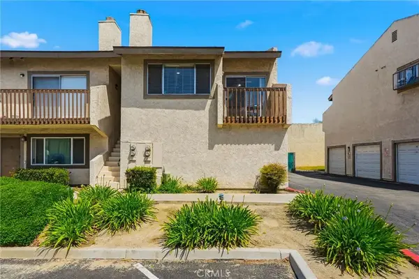 1251 S Meadow #120, Colton, CA 92324