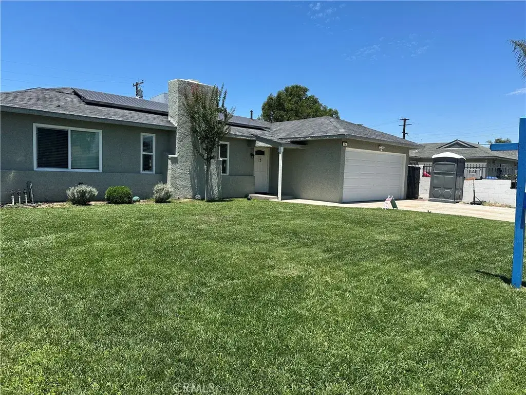114 Acacia Avenue South, Rialto, CA 92376 - #1