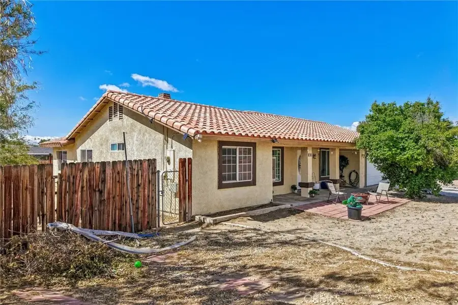 16315 Winona, Victorville, CA 92395 - #2