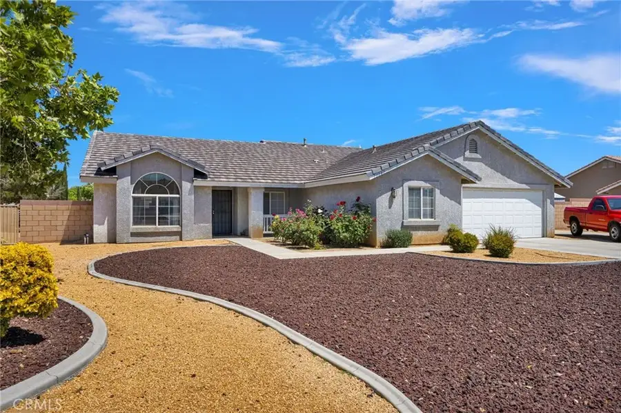 13863 Coachella Road, Apple Valley, CA 92307 - #3