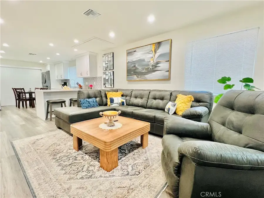 9014 Wilbur Avenue, Northridge, CA 91324 - #3