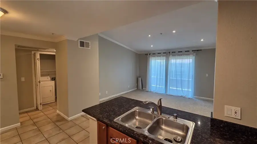1015 La Terraza #304, Corona, CA 92879 - #3