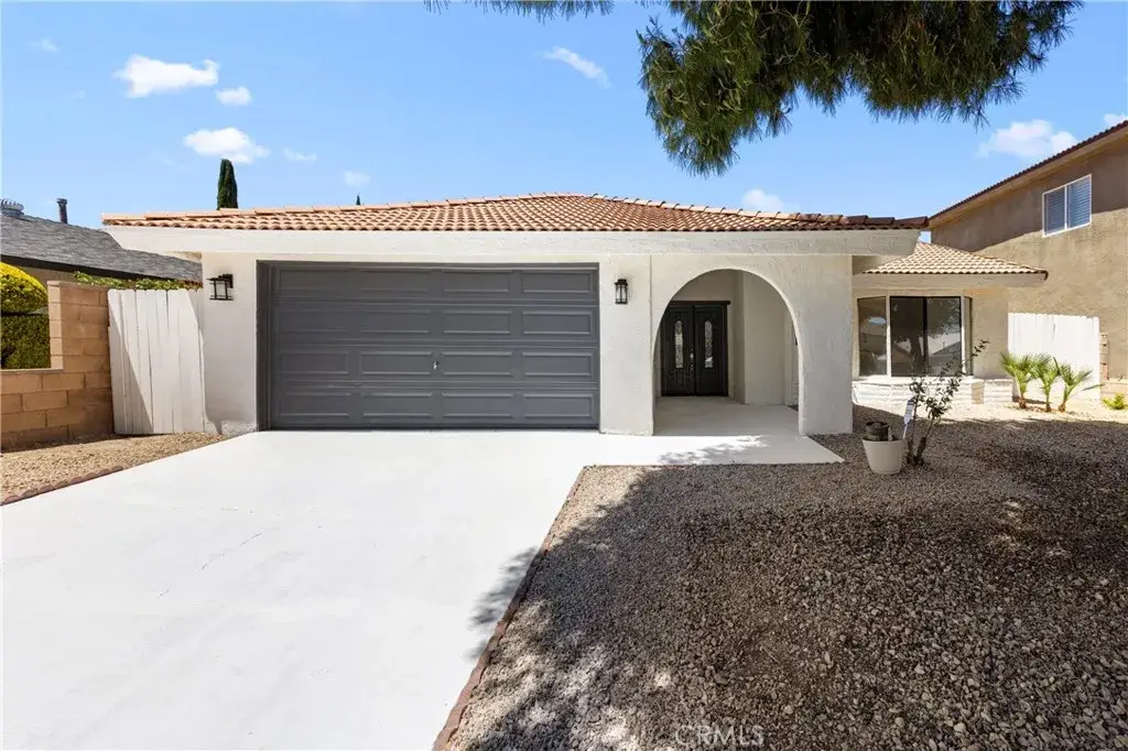 13380 Alta Vista, Victorville, CA 92395 - #1
